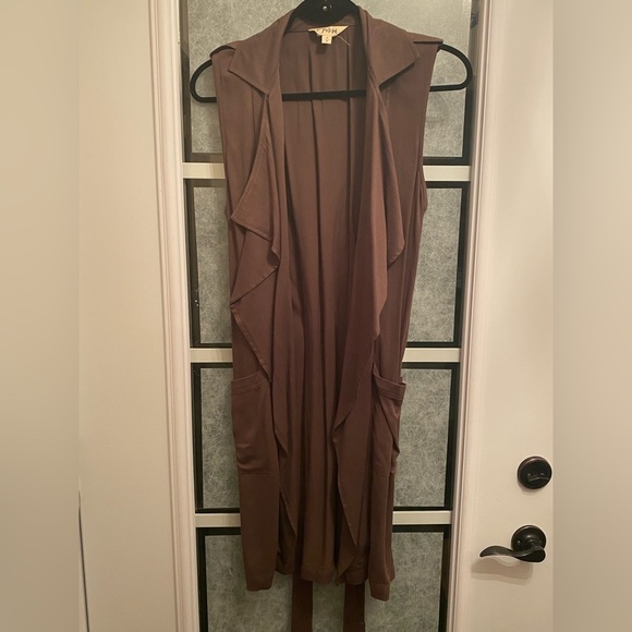 Kaki/Brown Vest size small. - Picture 6 of 9